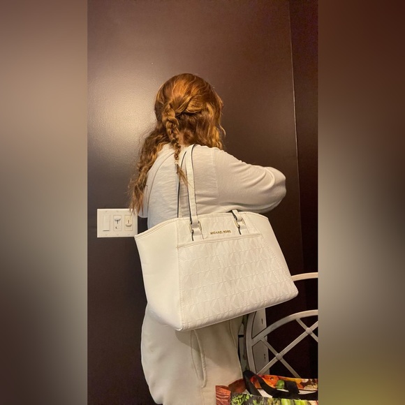 Michael Kors White Leather Jet Set Medium - Picture 6 of 6